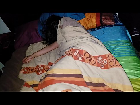 ❤️ Stepson ag bualadh lena leasmháthair óg agus í ina codladh. ️ Super porn ag ga.hentai-id-tv.ru ️❤